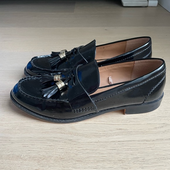 Women’s Zara loafers. Size 8. Black patent. Excellent condition. - Picture 3 of 5